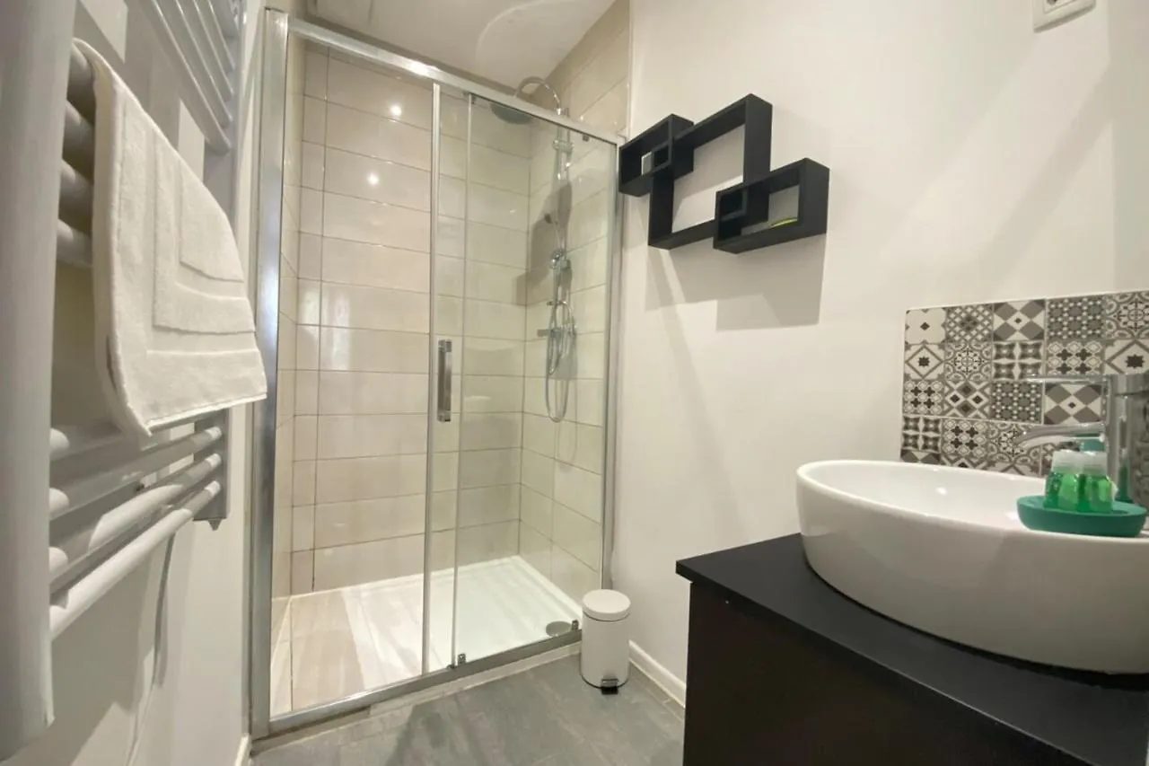 Exotic Chic & Calm - Lumineux - Clim/Wifi/Netflix Apartment Marseille