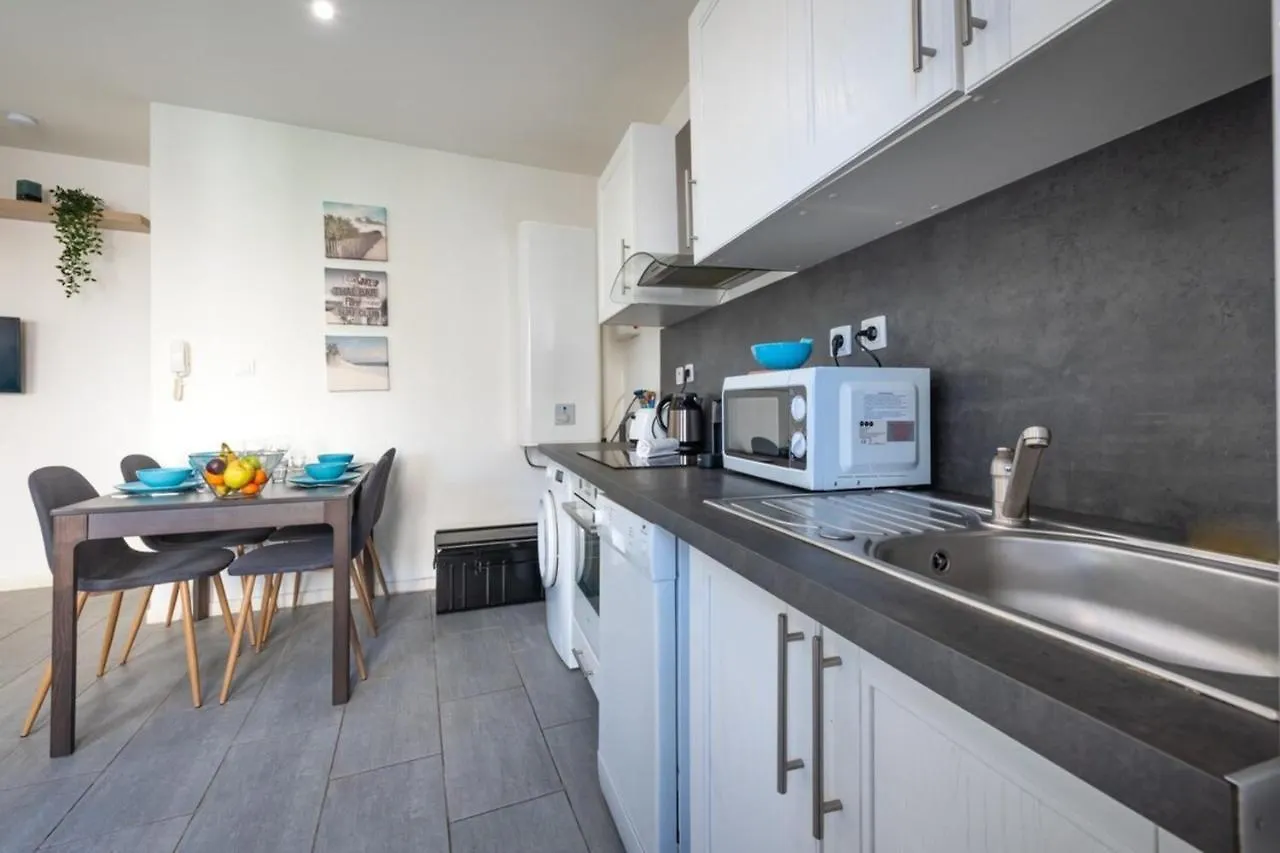 Exotic Chic & Calm - Lumineux - Clim/Wifi/Netflix Apartment Marseille 0*,